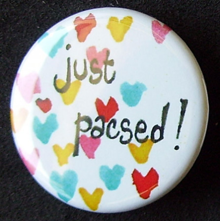 Badge Just Pacsed - Petits coeurs