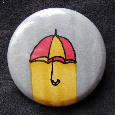 Badge Parapluie Gris Jaune Rouge