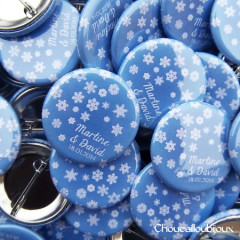 Mariage "Bleu Neige", badges personnalisés de Martine & David