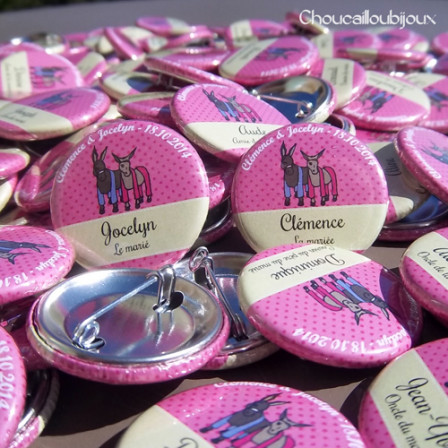 Mariage "Ânes en culotte", badges personnalisés de Jocelyn & Clémence