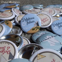 Mariage "Corse & Fanions", badges personnalisés de Delphine & Julien