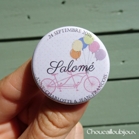 *Mariage « Vélo & Ballons Pastels », badges personnalisés de Anne-Charlotte & Jean-François