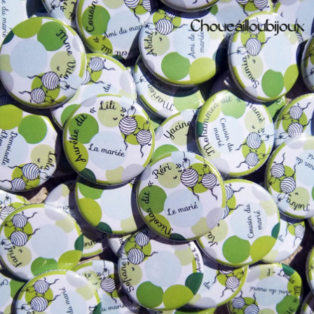 Mariage "Lampions Verts & Gris", badges personnalisés de Aurélie & Nicolas