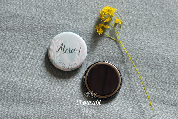 Choucabi-BadgesPersonnalises-BOHEME-AQUARELLE-32-mm-Magnet-Merci.jpg